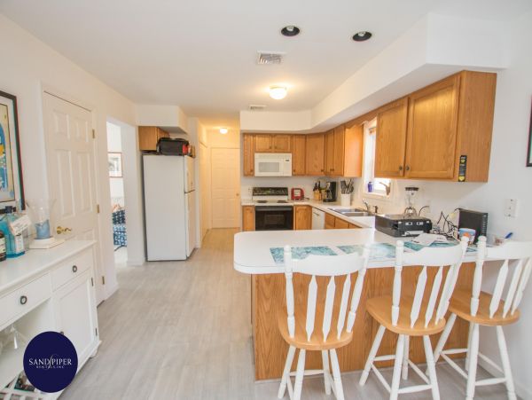Cape Cod Home 995117