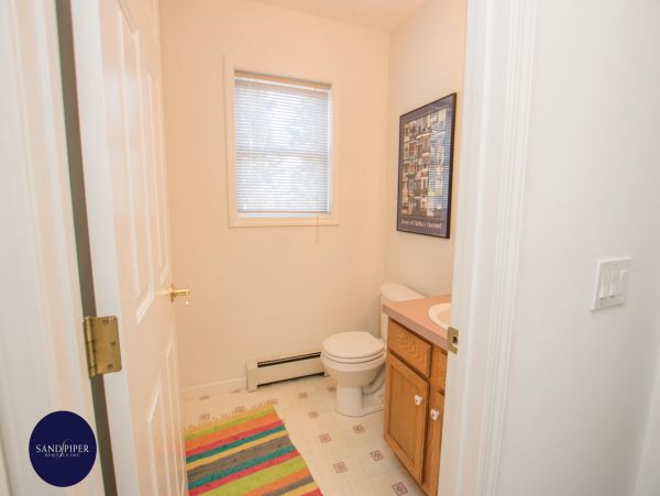 Cape Cod Home 995117