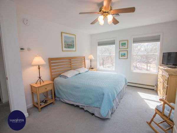 Cape Cod Home 995117