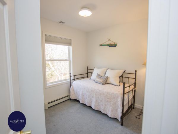 Cape Cod Home 995117