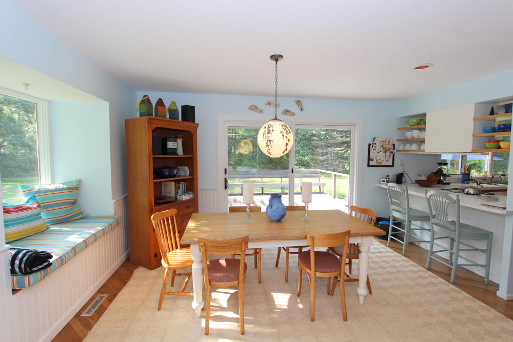 Cape Cod Home 995118