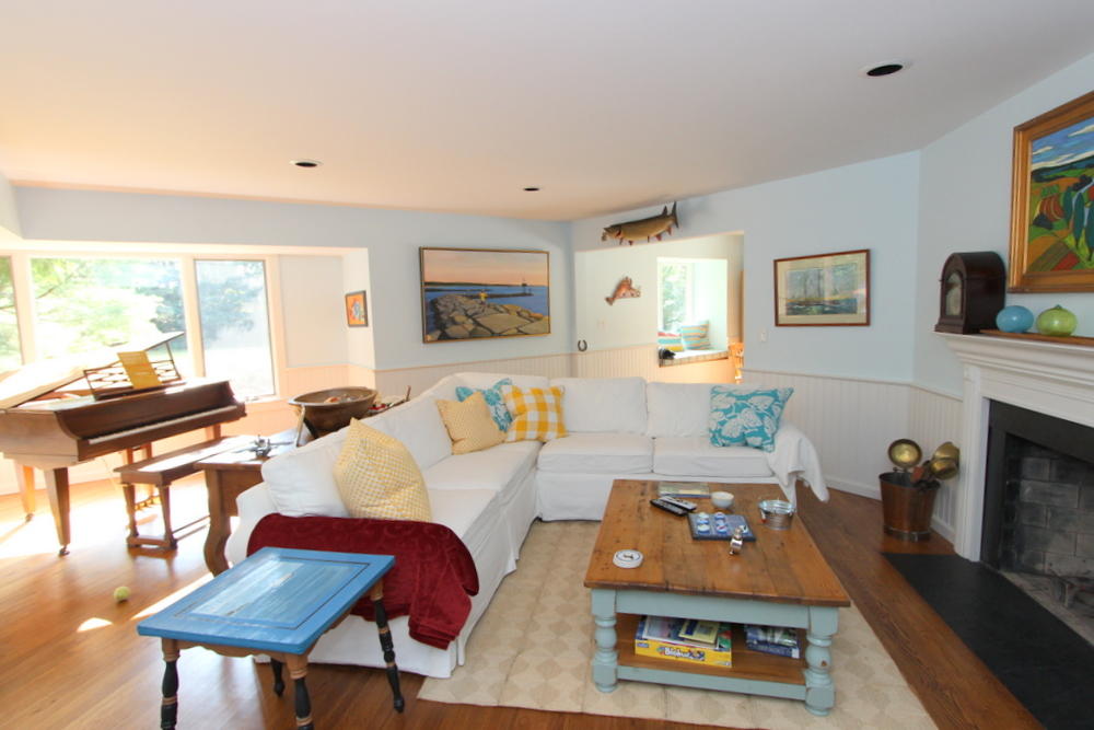 Cape Cod Home 995118