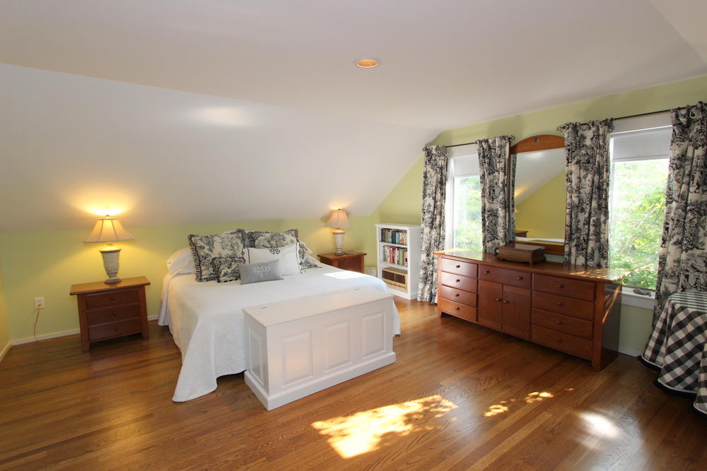 Cape Cod Home 995118