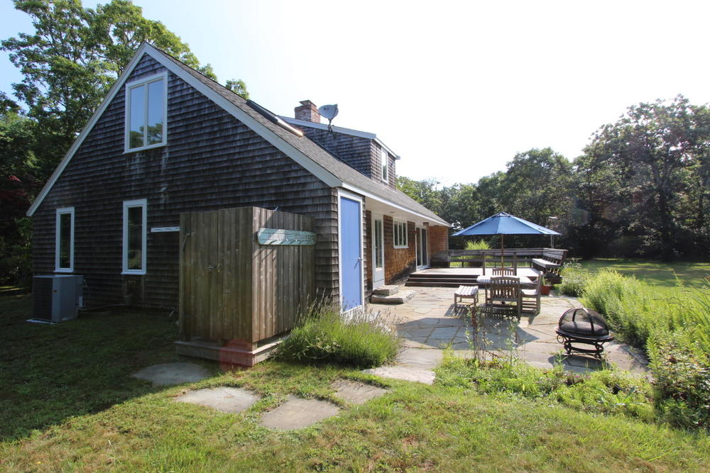 Cape Cod Home 995118