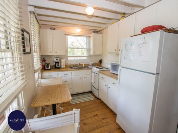 Cape Cod Home 995119