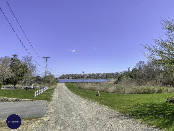 Cape Cod Home 995121