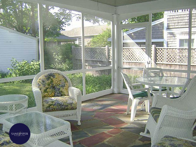 Cape Cod Home 995122