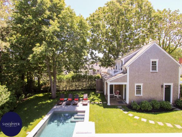 Cape Cod Home 995123