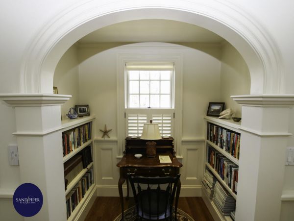 Cape Cod Home 995123