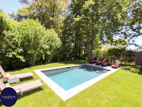 Cape Cod Home 995123