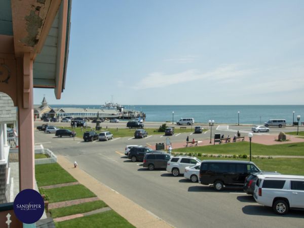 Cape Cod Home 995124