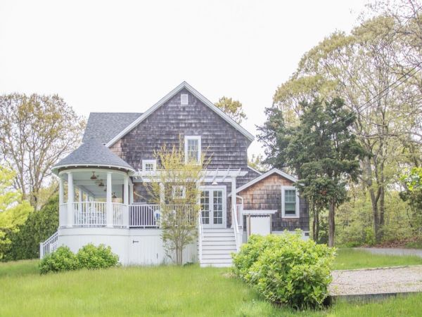 Cape Cod Home 995125
