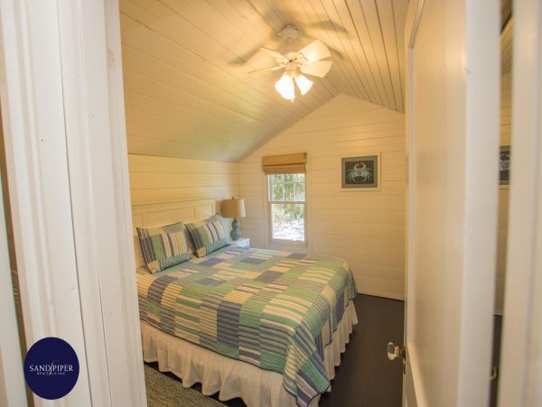 Cape Cod Home 995125