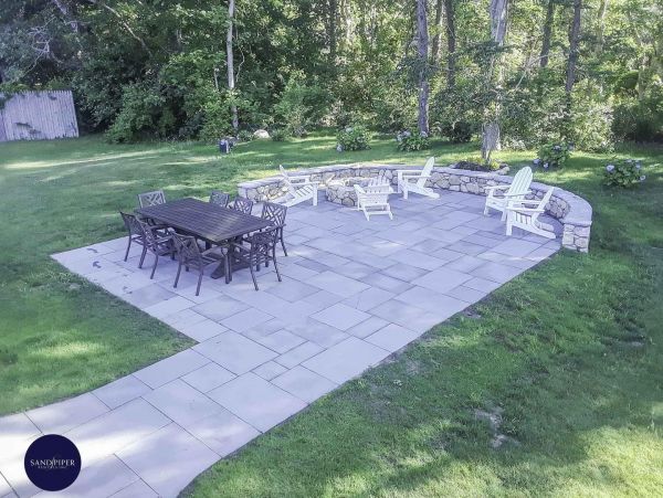 Cape Cod Home 995127