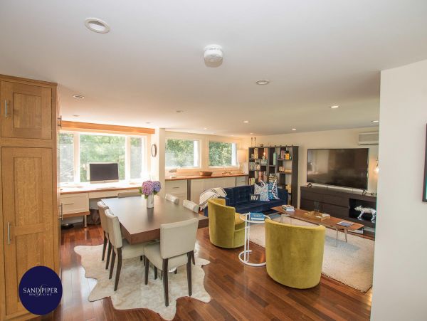 Cape Cod Home 995129