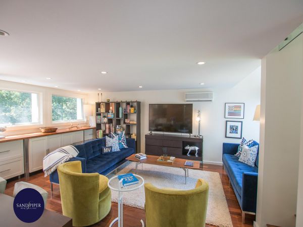 Cape Cod Home 995129