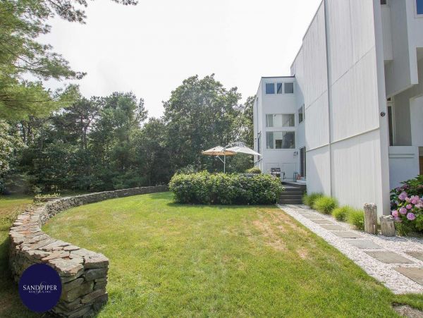 Cape Cod Home 995129