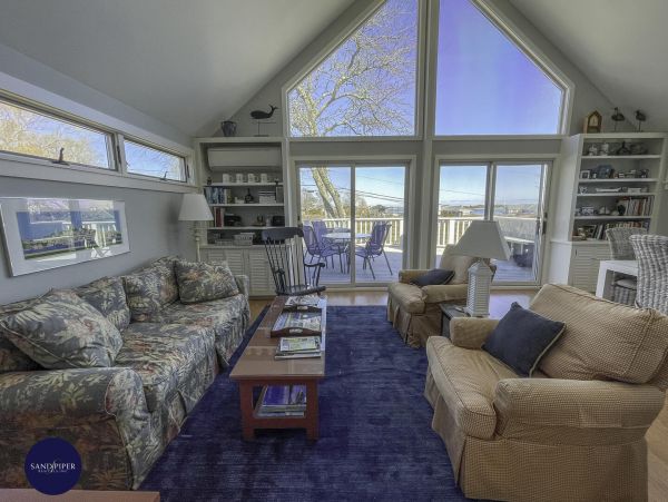 Cape Cod Home 995130