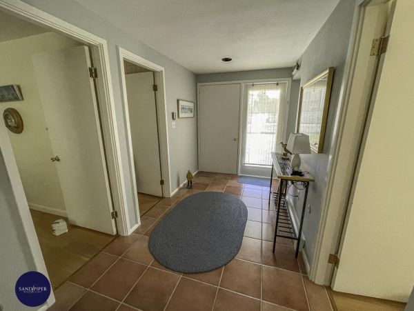 Cape Cod Home 995130