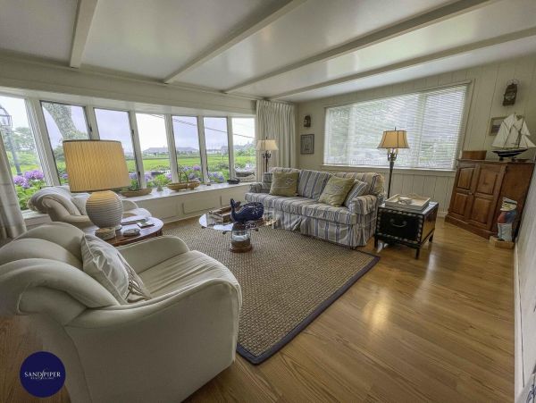 Cape Cod Home 995130