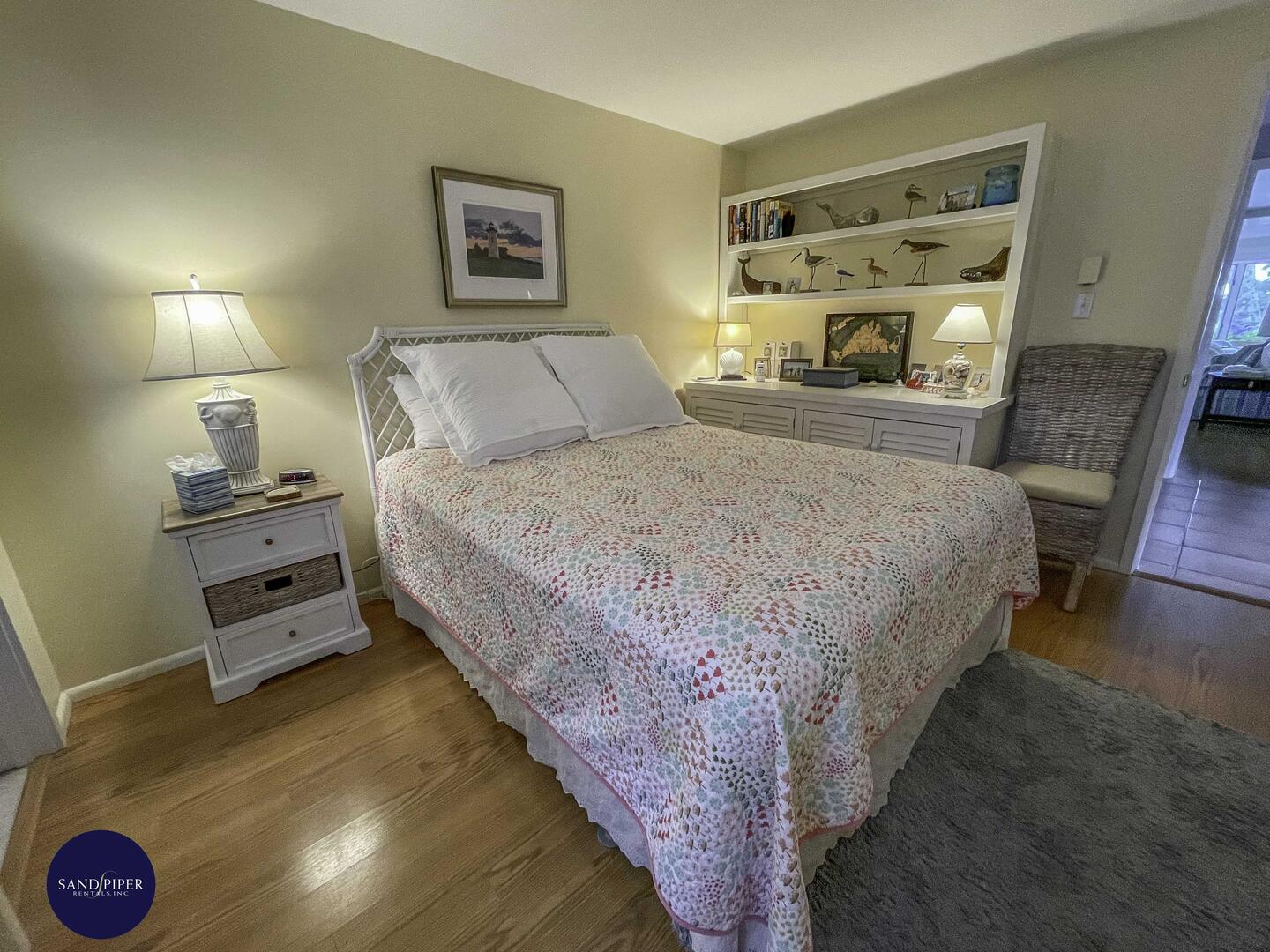 Cape Cod Home 995130