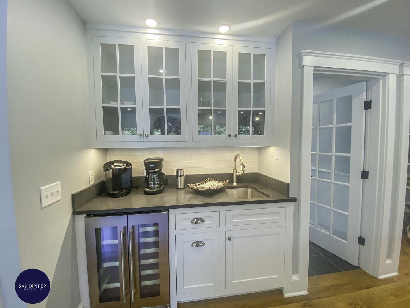 Cape Cod Home 995131