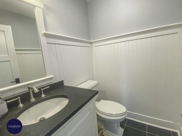 Cape Cod Home 995131