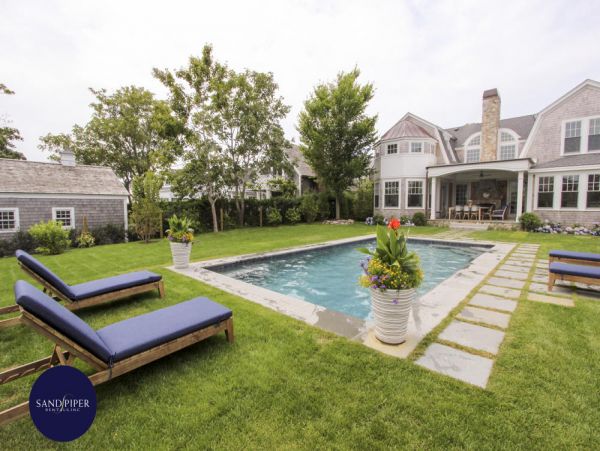 Cape Cod Home 995132