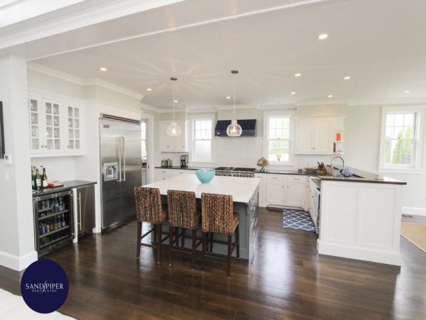 Cape Cod Home 995132