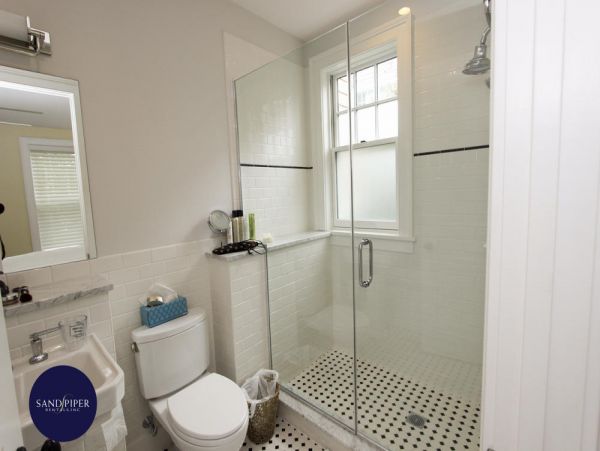 Cape Cod Home 995132