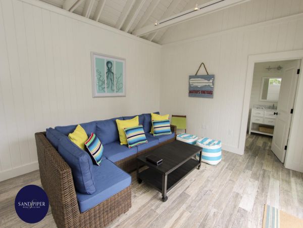 Cape Cod Home 995132