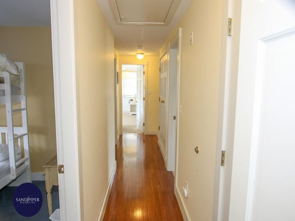Cape Cod Home 995133