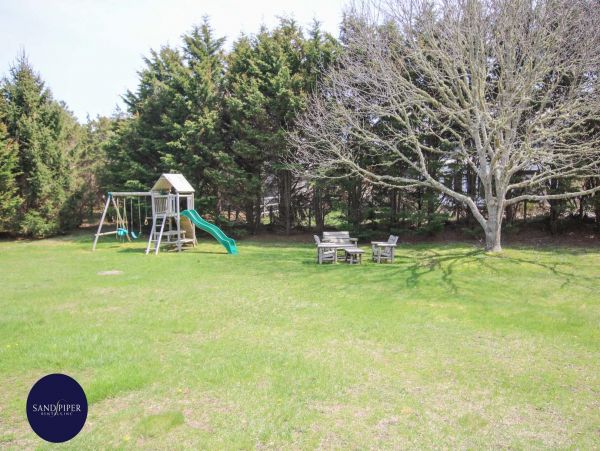 Cape Cod Home 995133