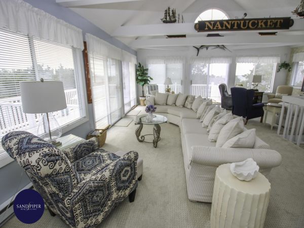Cape Cod Home 995134