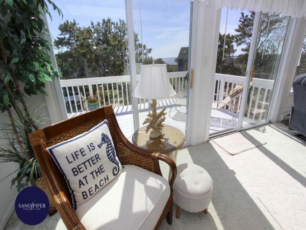 Cape Cod Home 995134