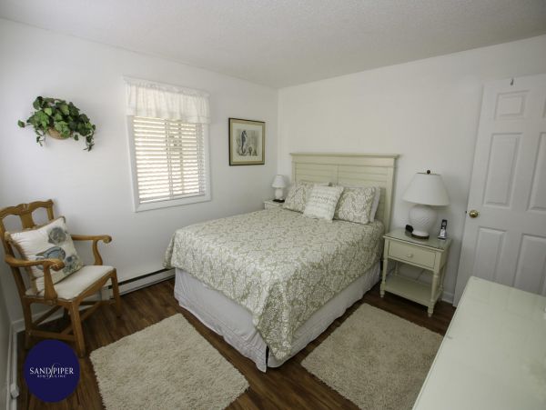 Cape Cod Home 995134