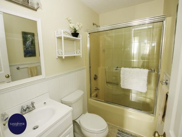 Cape Cod Home 995134