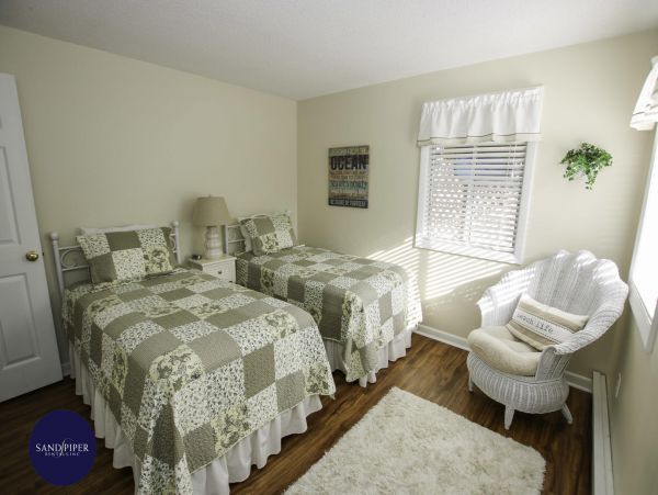 Cape Cod Home 995134