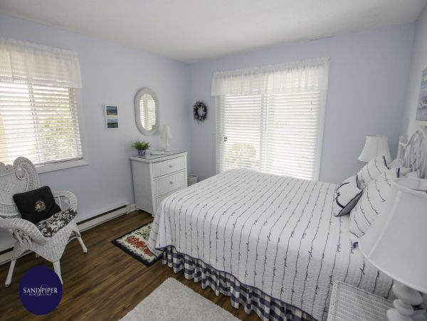 Cape Cod Home 995134