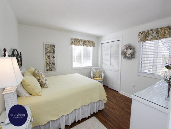 Cape Cod Home 995134