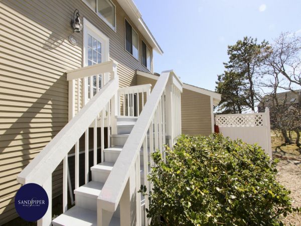 Cape Cod Home 995134