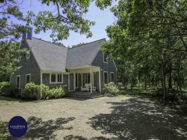 Cape Cod Home 995135