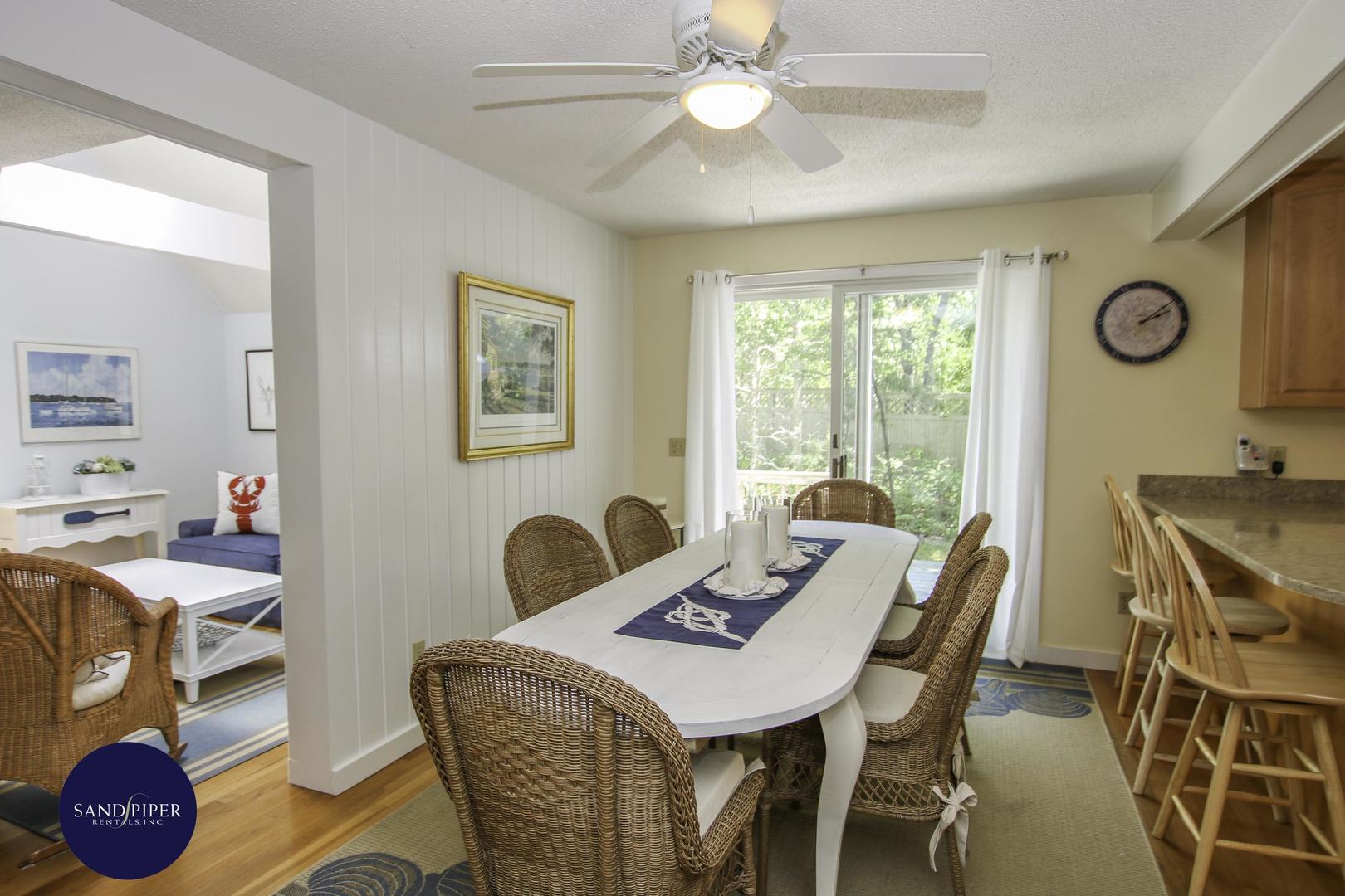 Cape Cod Home 995135