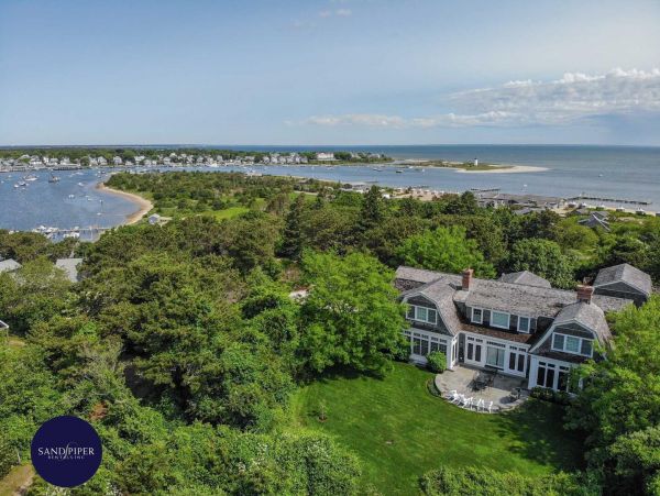 Cape Cod Home 995136