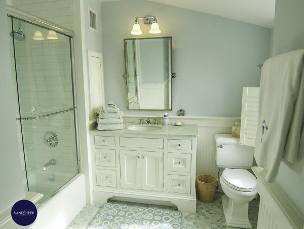 Cape Cod Home 995136