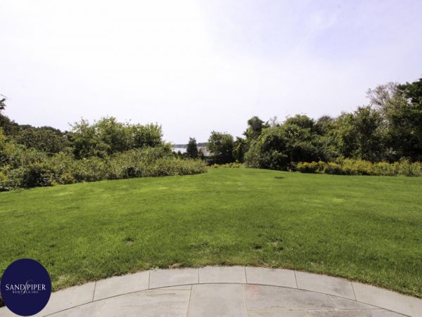 Cape Cod Home 995136