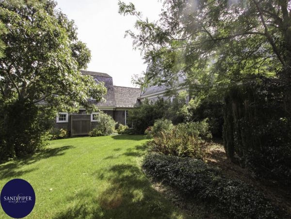 Cape Cod Home 995136