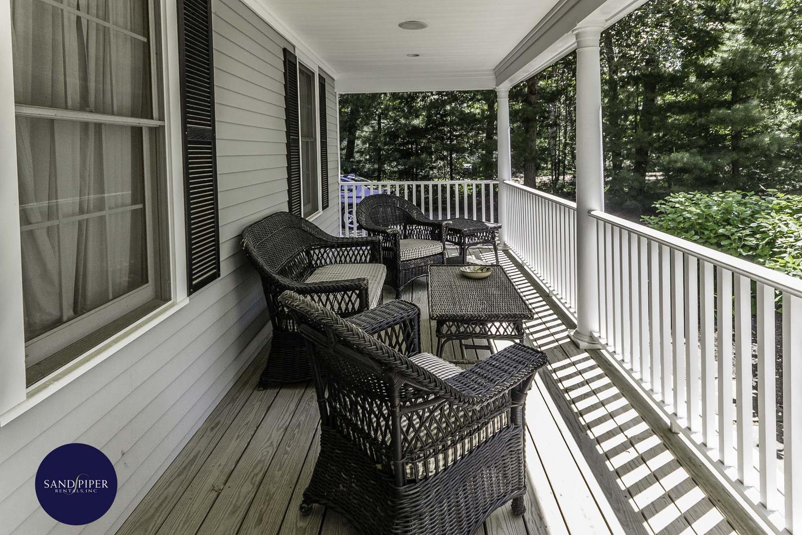 Cape Cod Home 995137