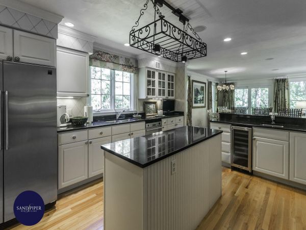 Cape Cod Home 995137
