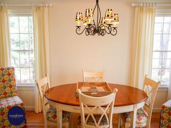 Cape Cod Home 995137